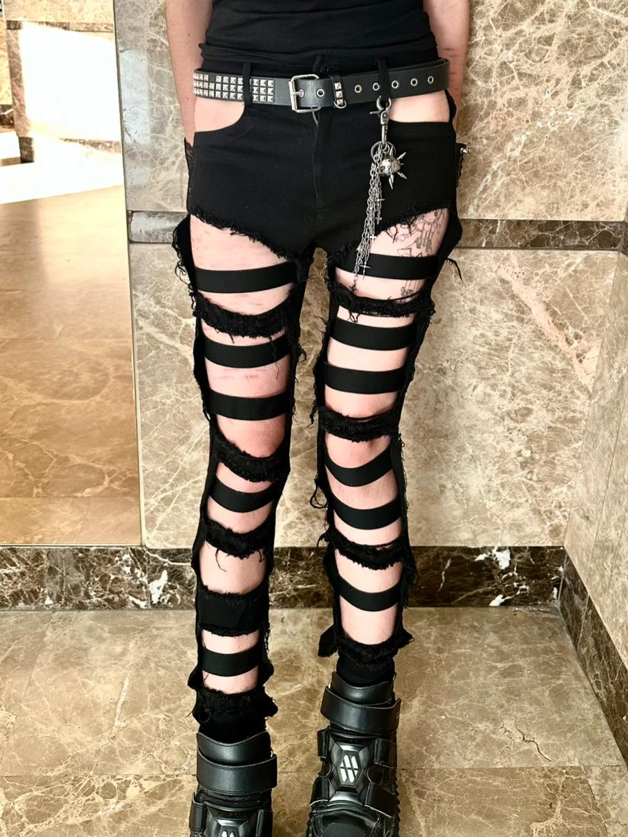Pantalones con rotos fallout