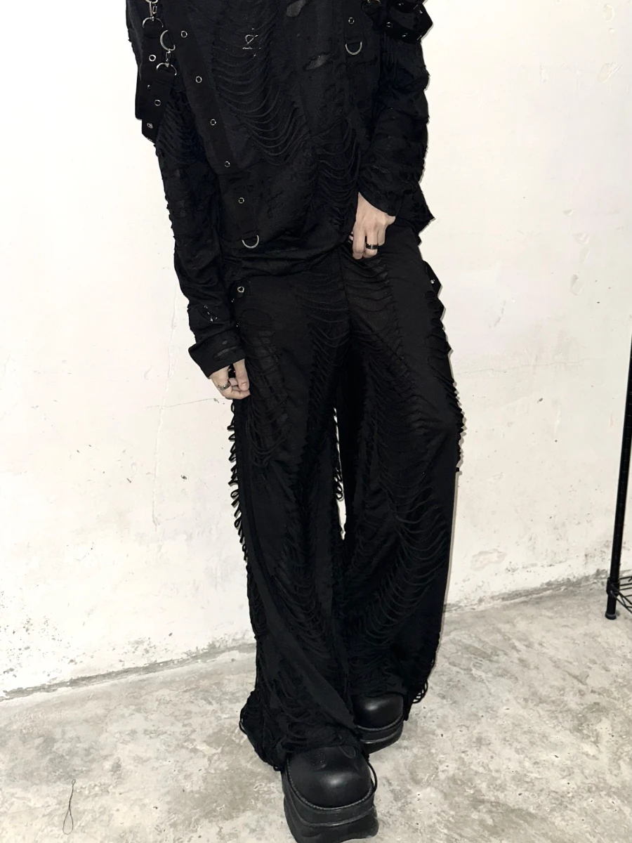 Pantalones largos desgastados